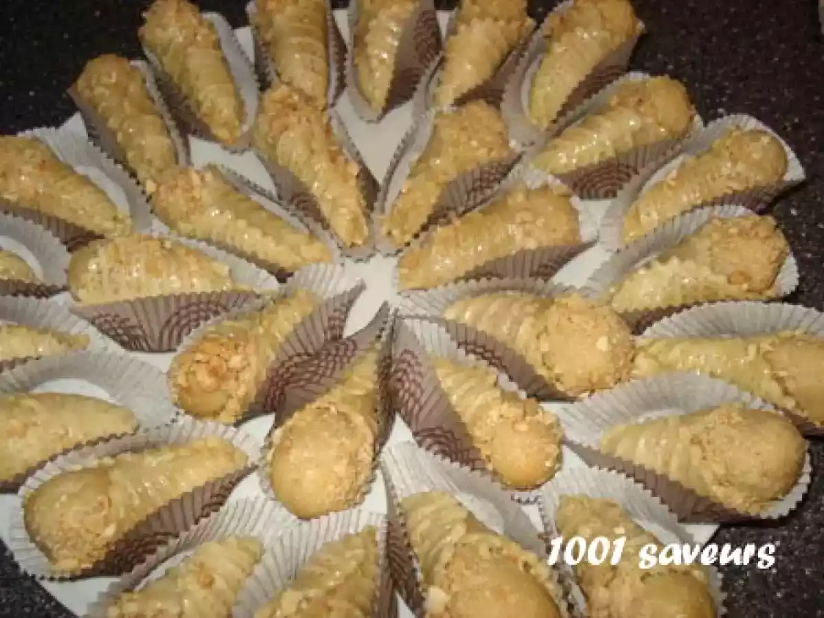 Cornets aux amandes en étapes