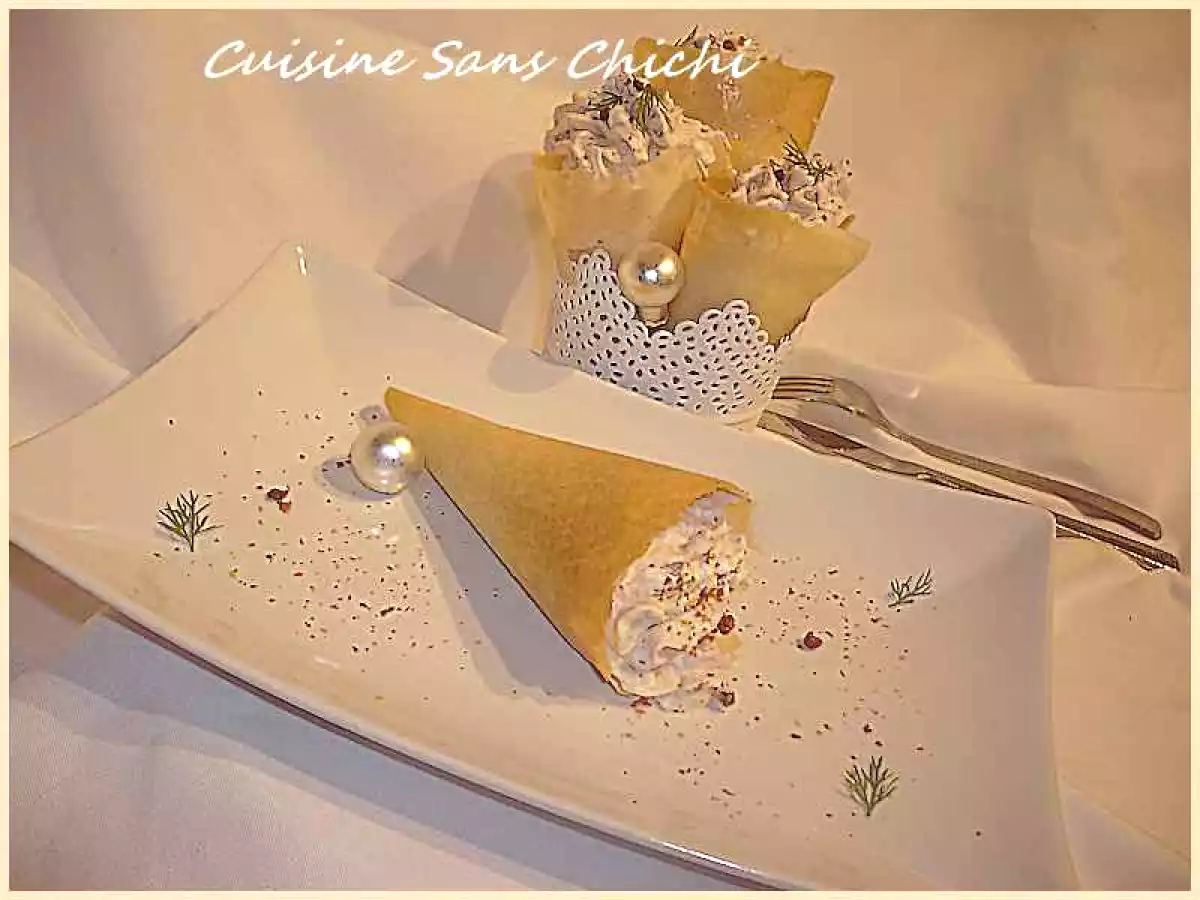 Cornets de feuilles de bricks fourrés au thon et chantilly