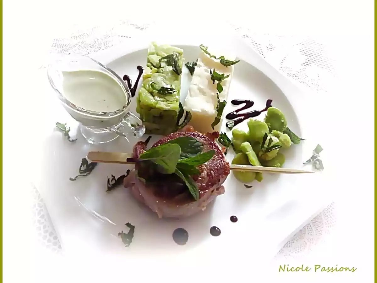 Côte d'agneau aux féves et écrasé de pommes de terres sauce menthe