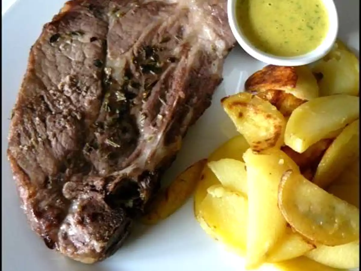 Côte de porc aux deux pommes et sa sauce au curry