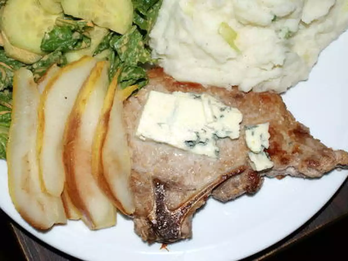 Cotelette de porc au poire et au bleu