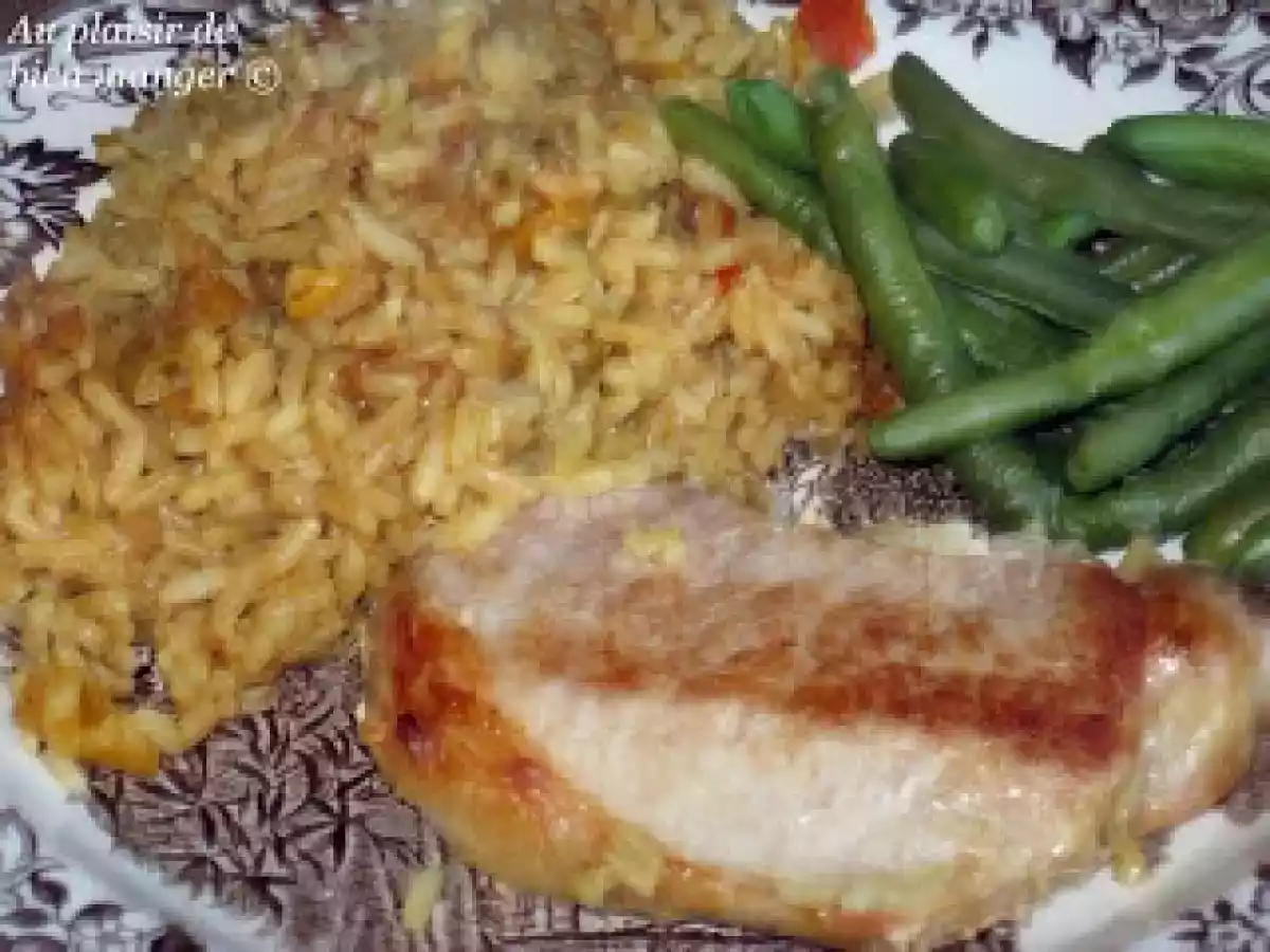 Côtelettes de porc et riz aux légumes