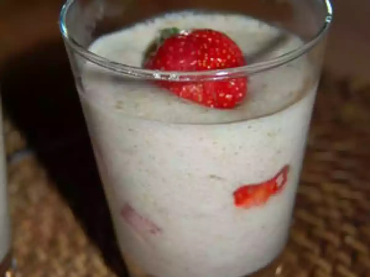 Coupe fraises et mousse de bananes
