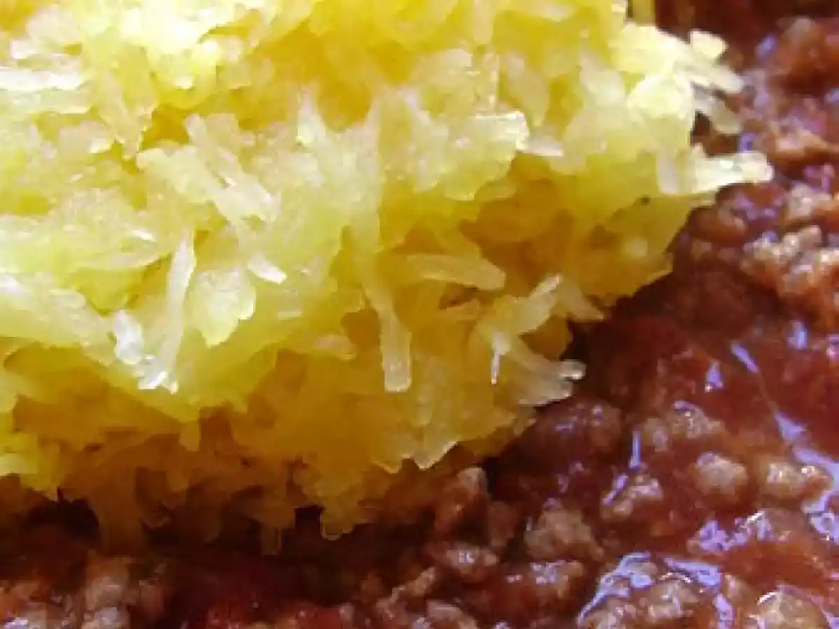 Courge spaghetti à la bolognaise.