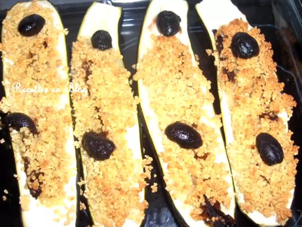 COURGETTES FACON CRUMBLE AUX ANCHOIS TOMATES SECHEES OLIVES NOIRES ET SEMOULE - photo 3