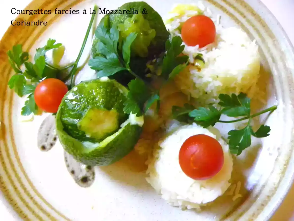 Courgettes farcies à la Mozzarella Recette végétarienne