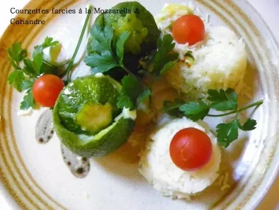 Courgettes farcies à la Mozzarella Recette végétarienne