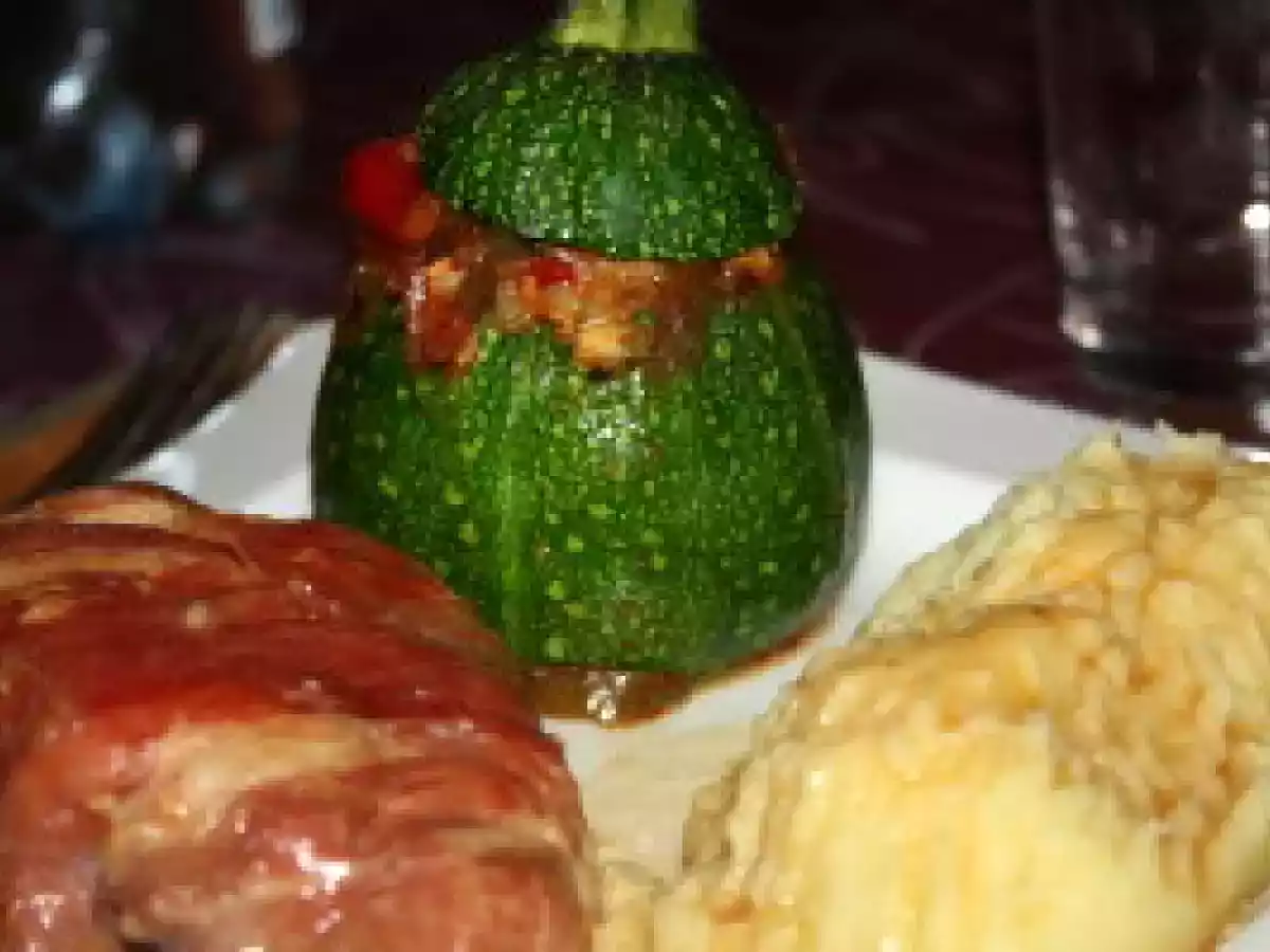 Courgettes rondes farcies à la fondue de poivrons