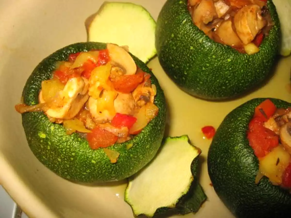 Courgettes rondes farcies aux petits légumes (M) - photo 3