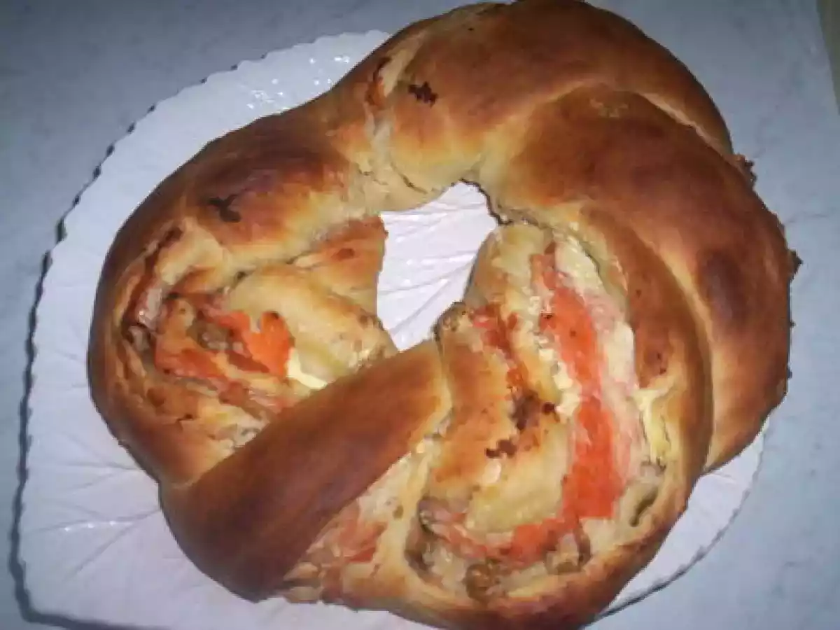 Couronne apéritive au saumon et aux noix...