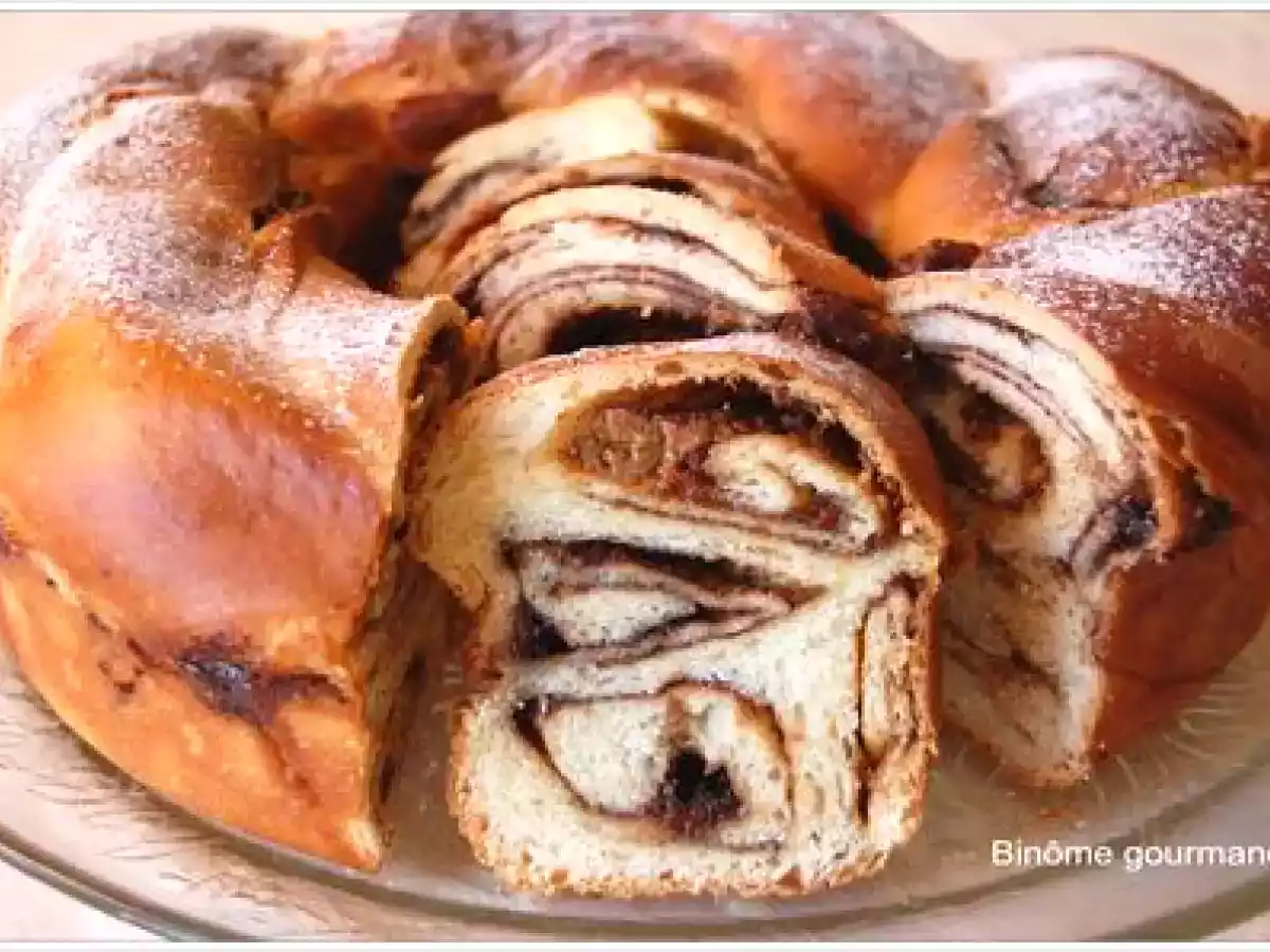 Couronne tressée aux noisettes et au pavot (brioche) - photo 6