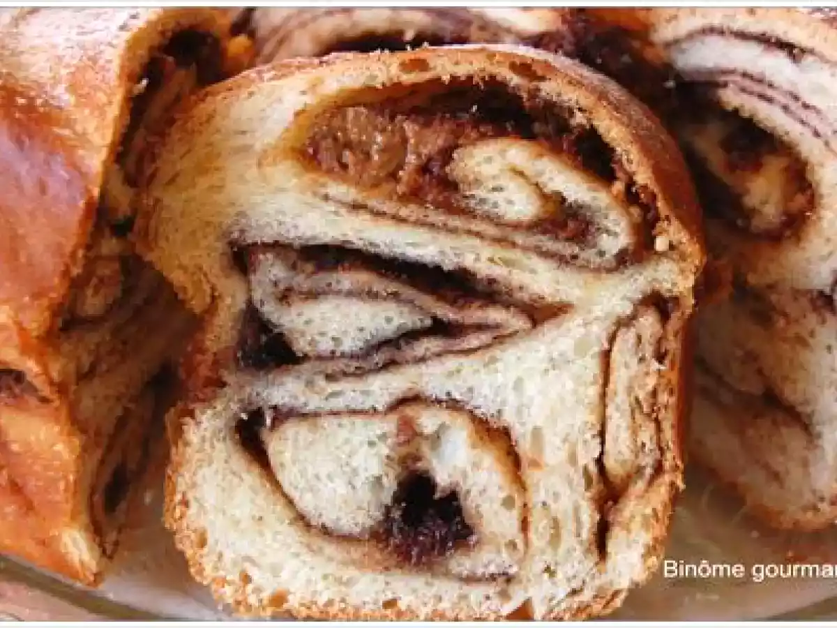 Couronne tressée aux noisettes et au pavot (brioche) - photo 7