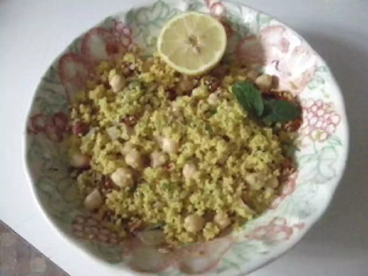 Couscous au curry- Pois chiche et tomates séchées