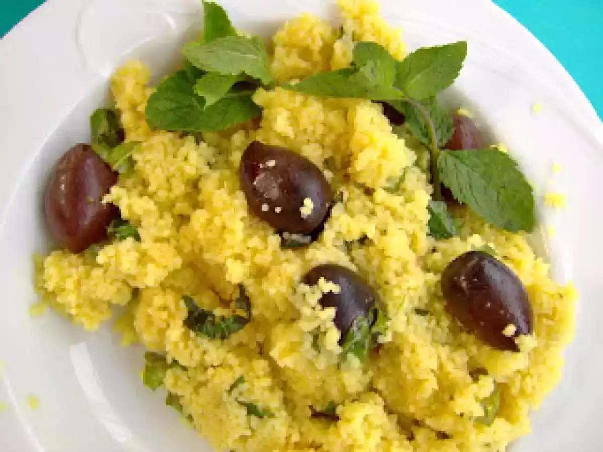 Couscous aux olives, citrons et menthe