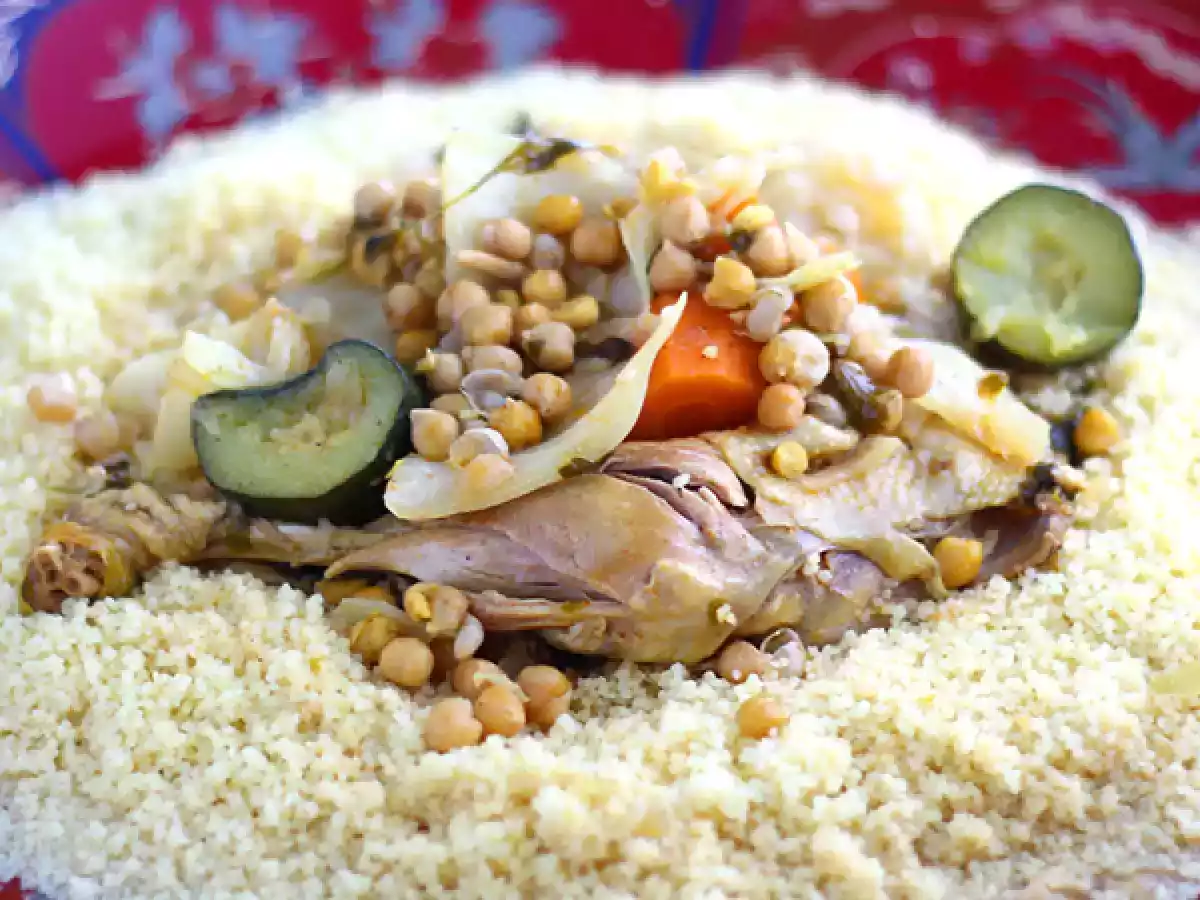 Couscous marocain traditionnel au poulet - photo 2