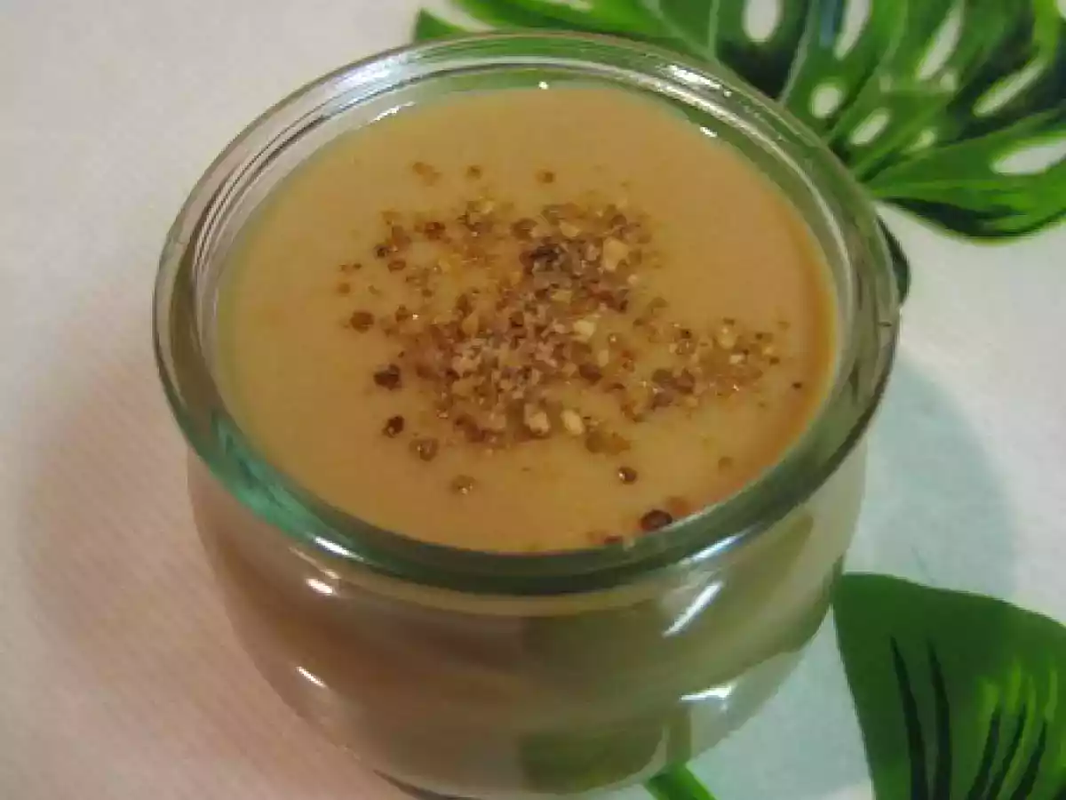 Crème au caramel au lait de soja, grains de pralin