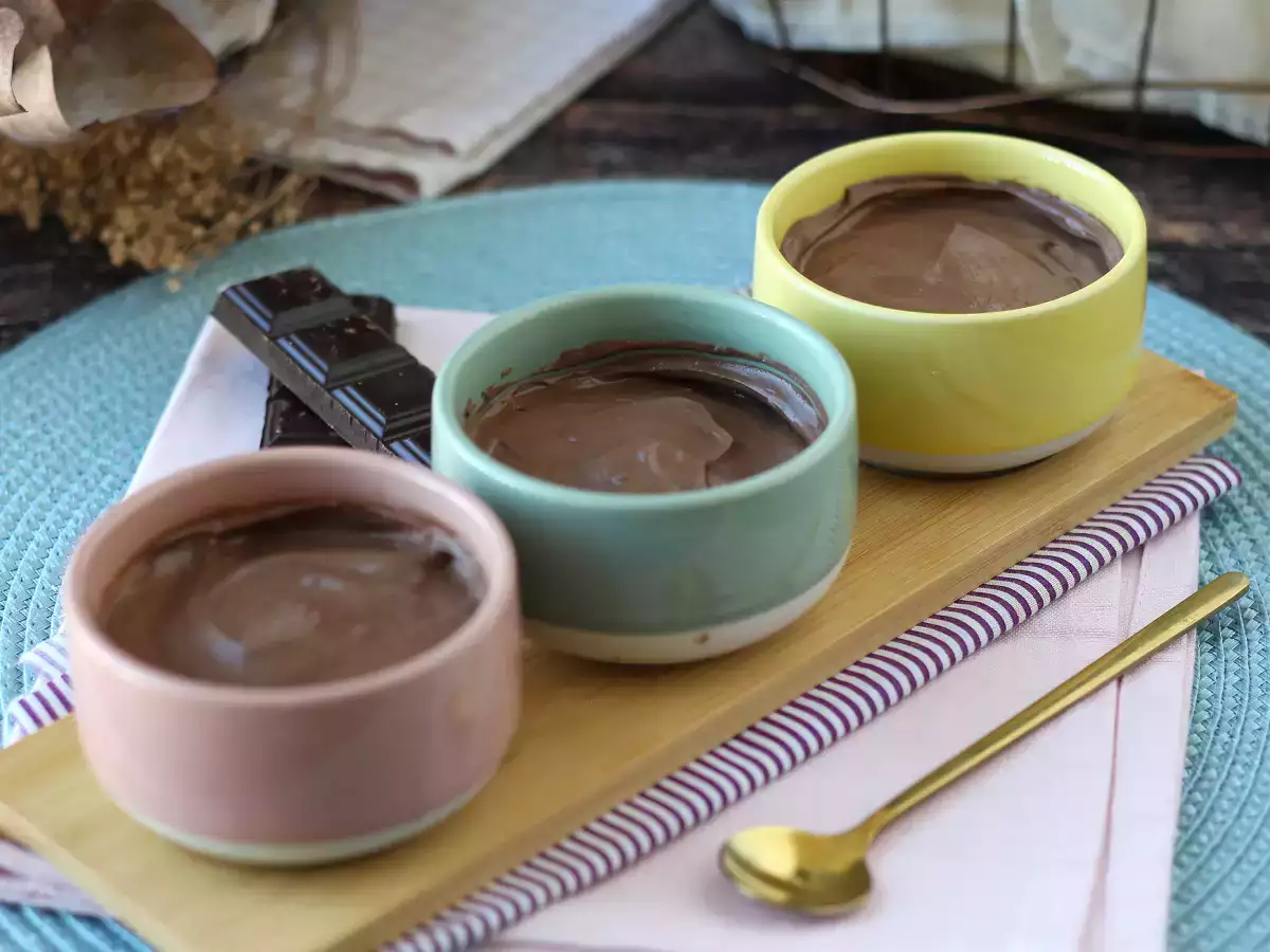 Crème au chocolat au tofu soyeux à 2 ingrédients