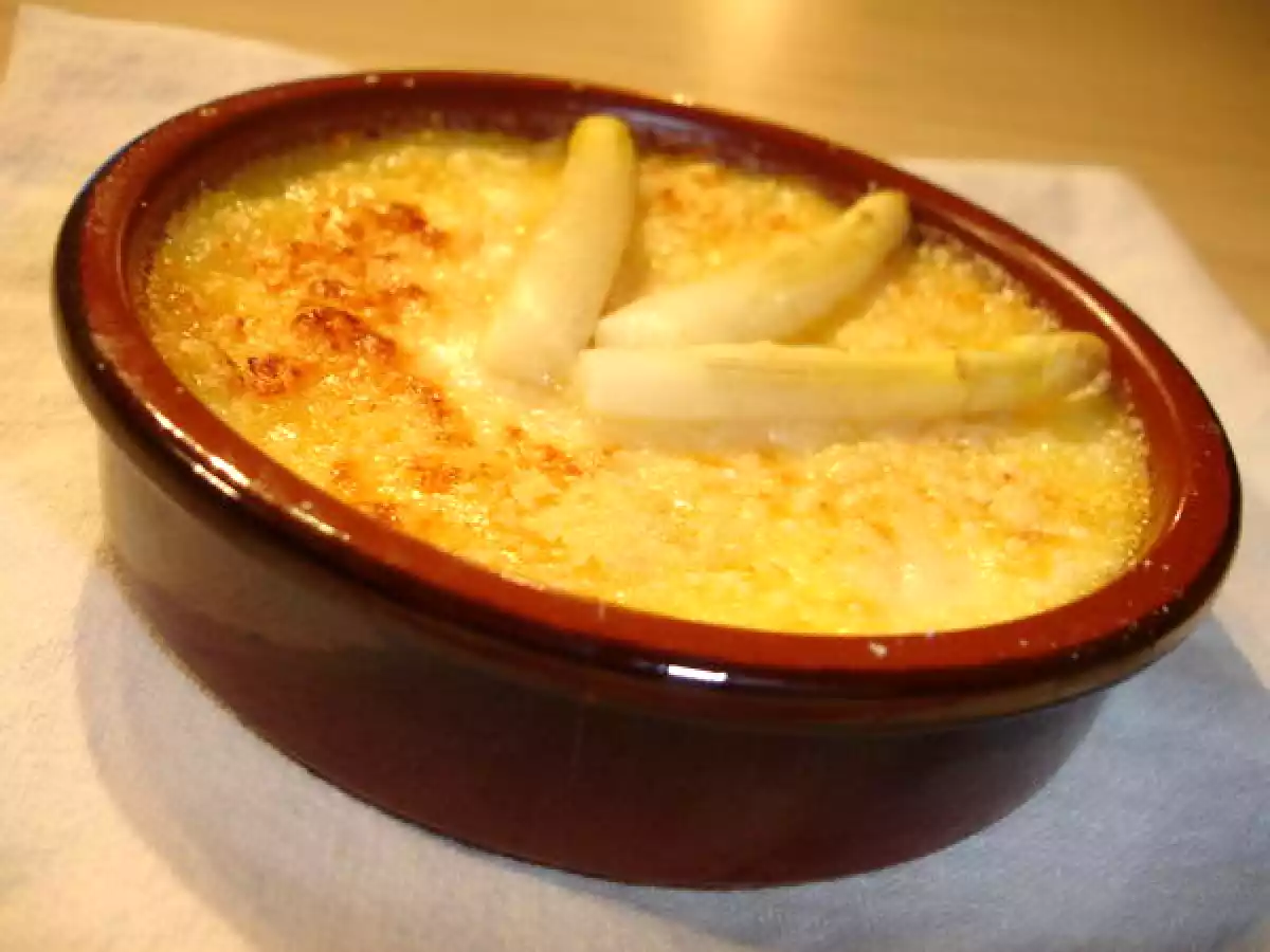CREME BRULEE AUX ASPERGES ET AU PARMESAN