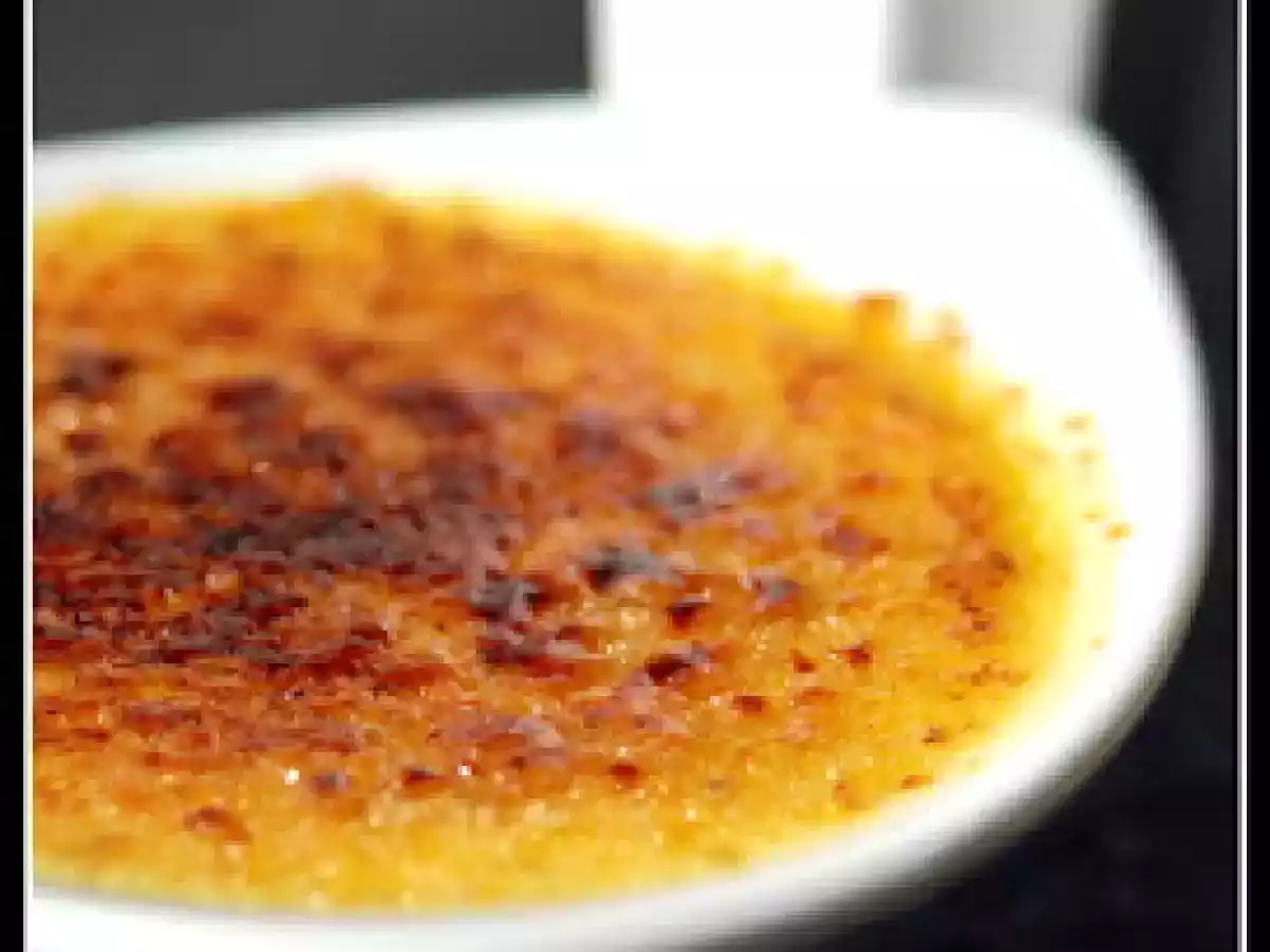 Crème brûlée aux fruits de la passion et chocolat blanc