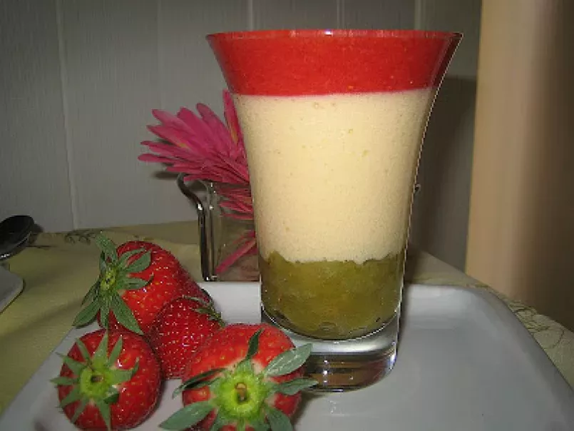 Crème Chiboust à la rhubarbe et coulis de fraises!!!, photo 5