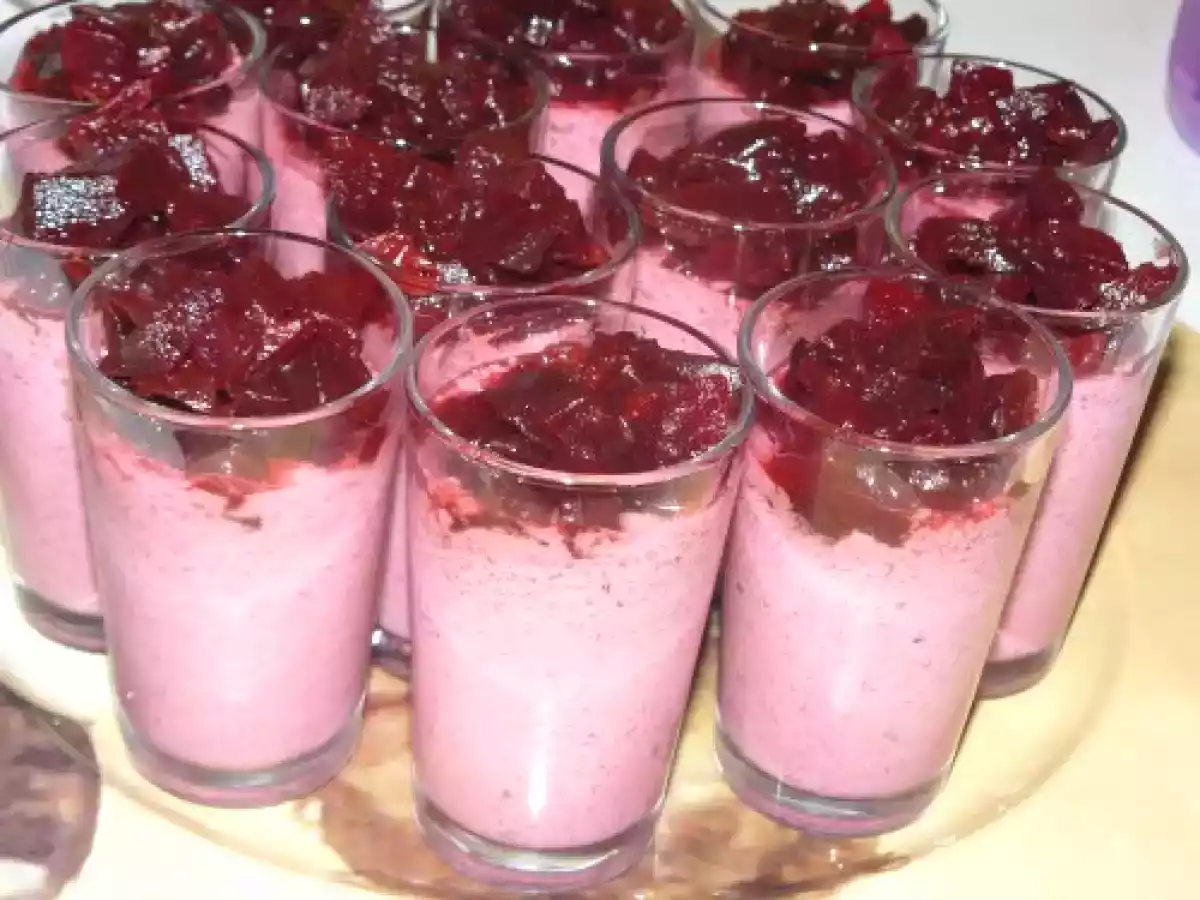 Crème de betterave au chutney de betterave et d'airelles