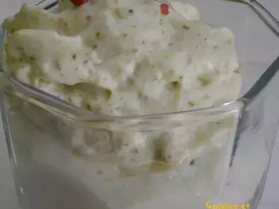 Crème de chou fleur au quinoa, espuma d'herbes fraîches