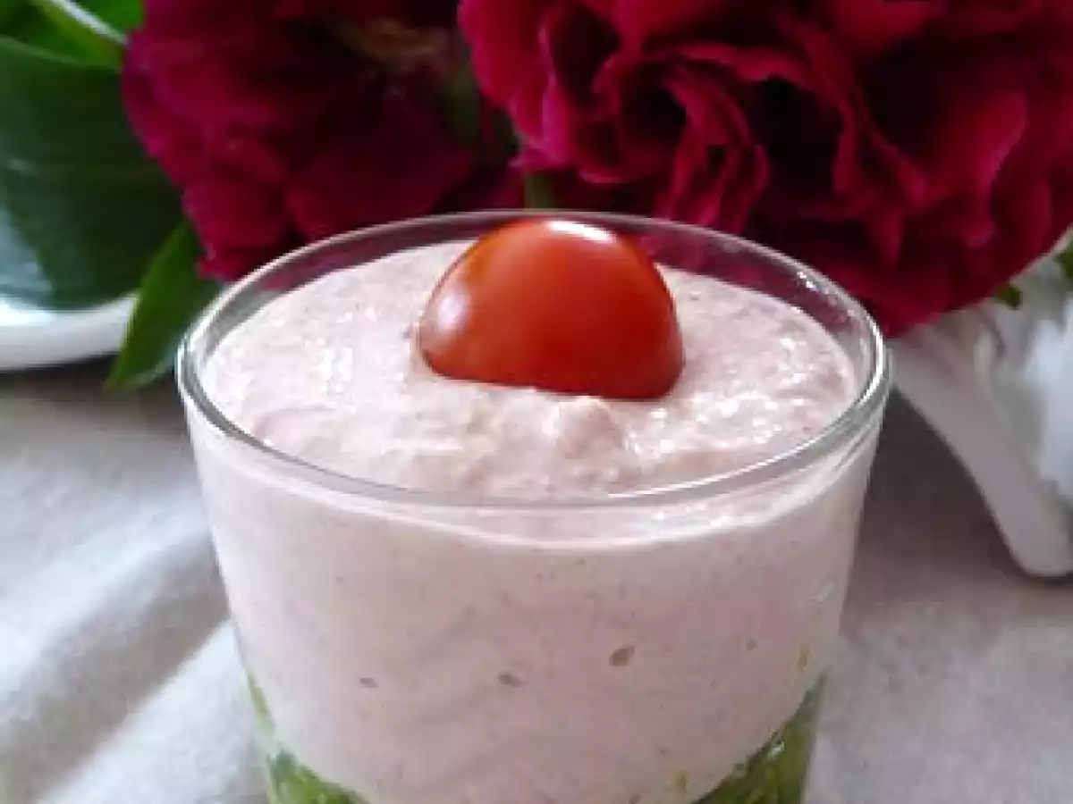 Crème de jambon sur lit de concombre en verrine