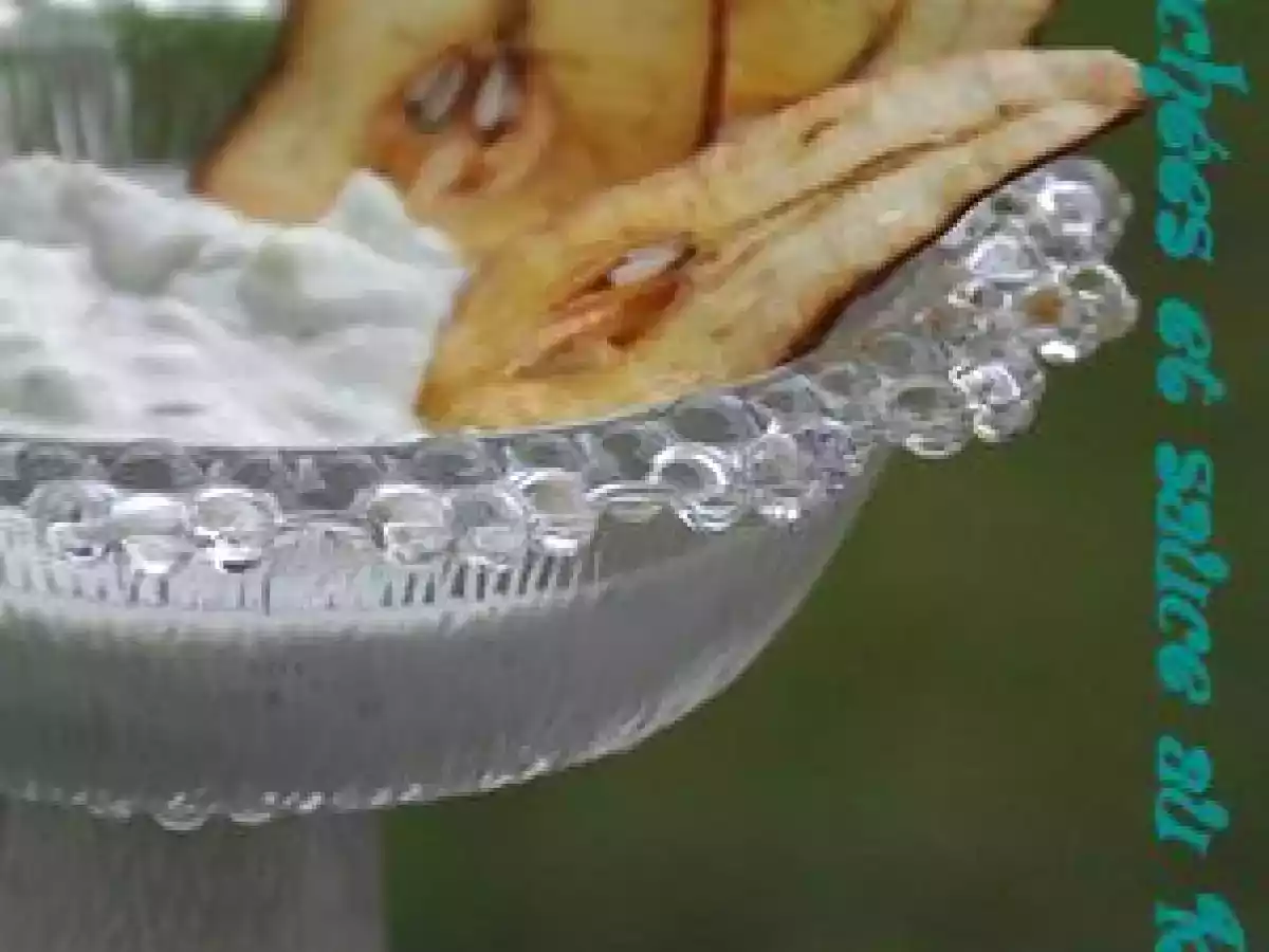 Crème de Roquefort et chips de poire