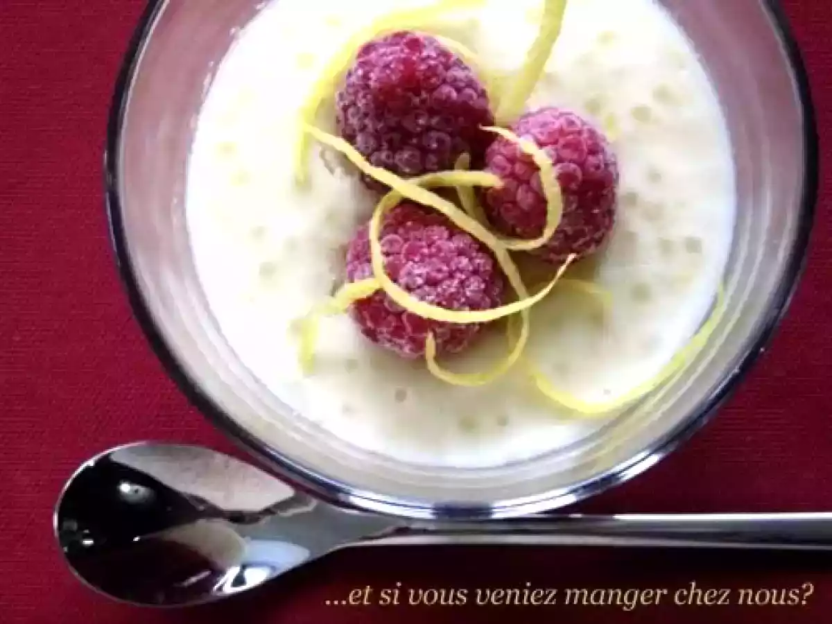 Crème de tapioca-coco à la compote des framboises