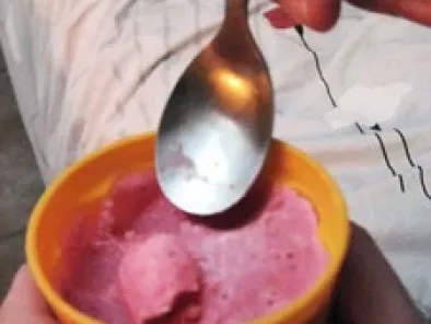 Crème glacée à la fraise en 5min, sans sorbetière