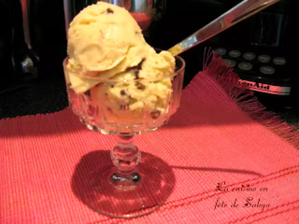 Crème glacée maison aux bananes et au chocolat et bien d'autres