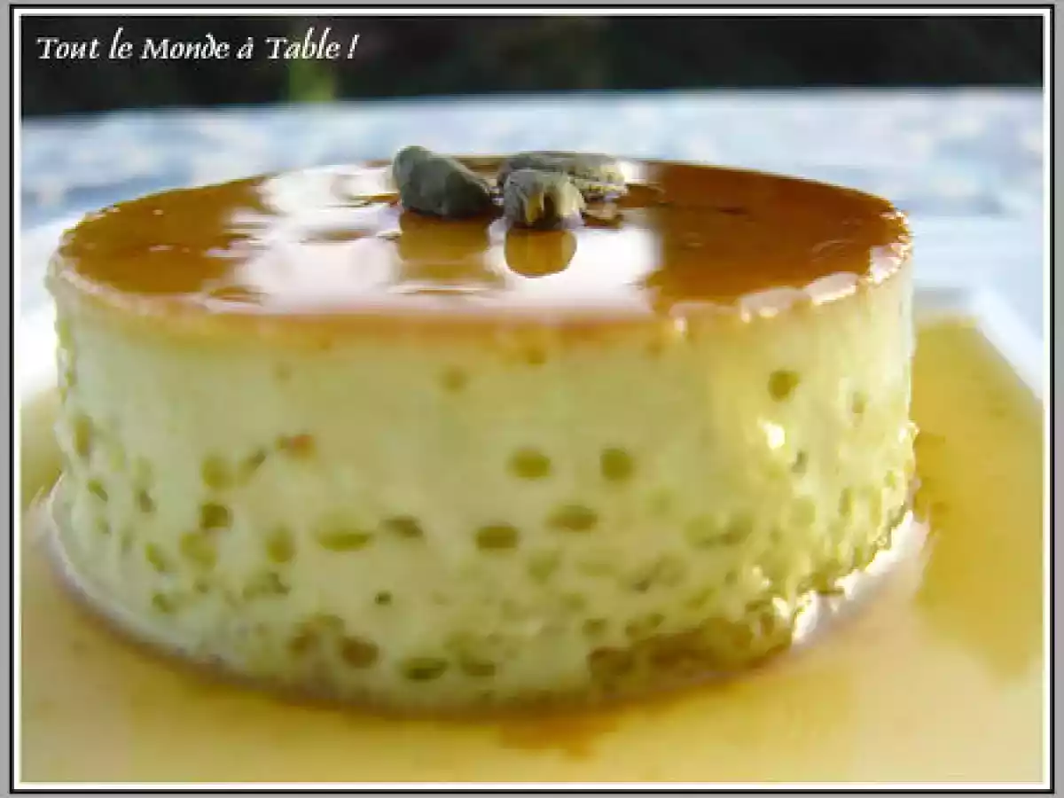 Crème renversée à la pistache et au caramel