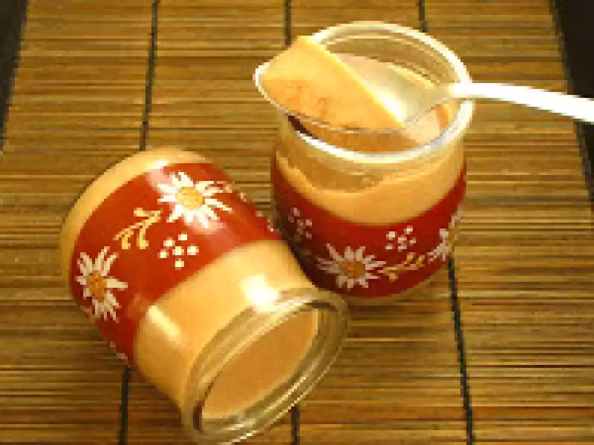 Crèmes aux dattes et à la cannelle à l'agar agar