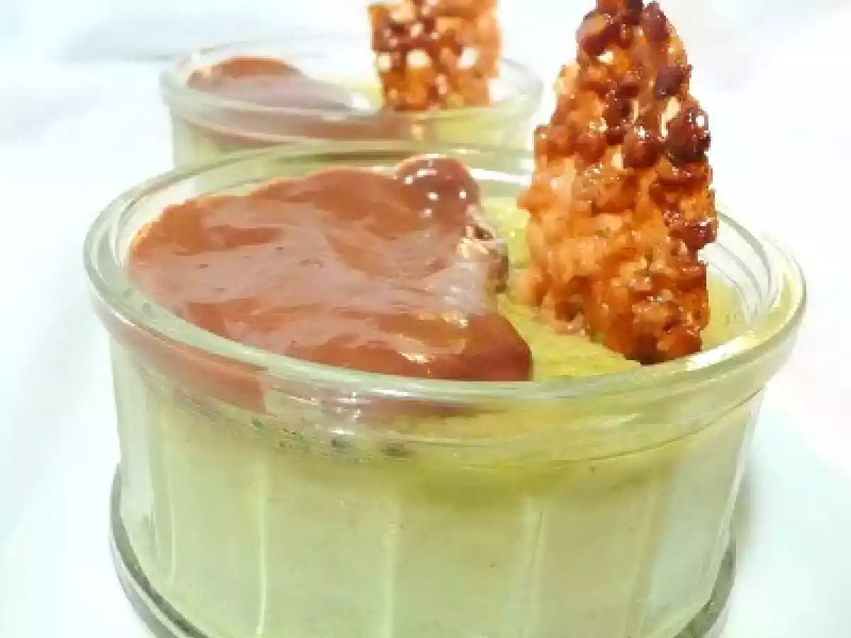 Crèmes brûlées pistache /chocolat et nougatine.