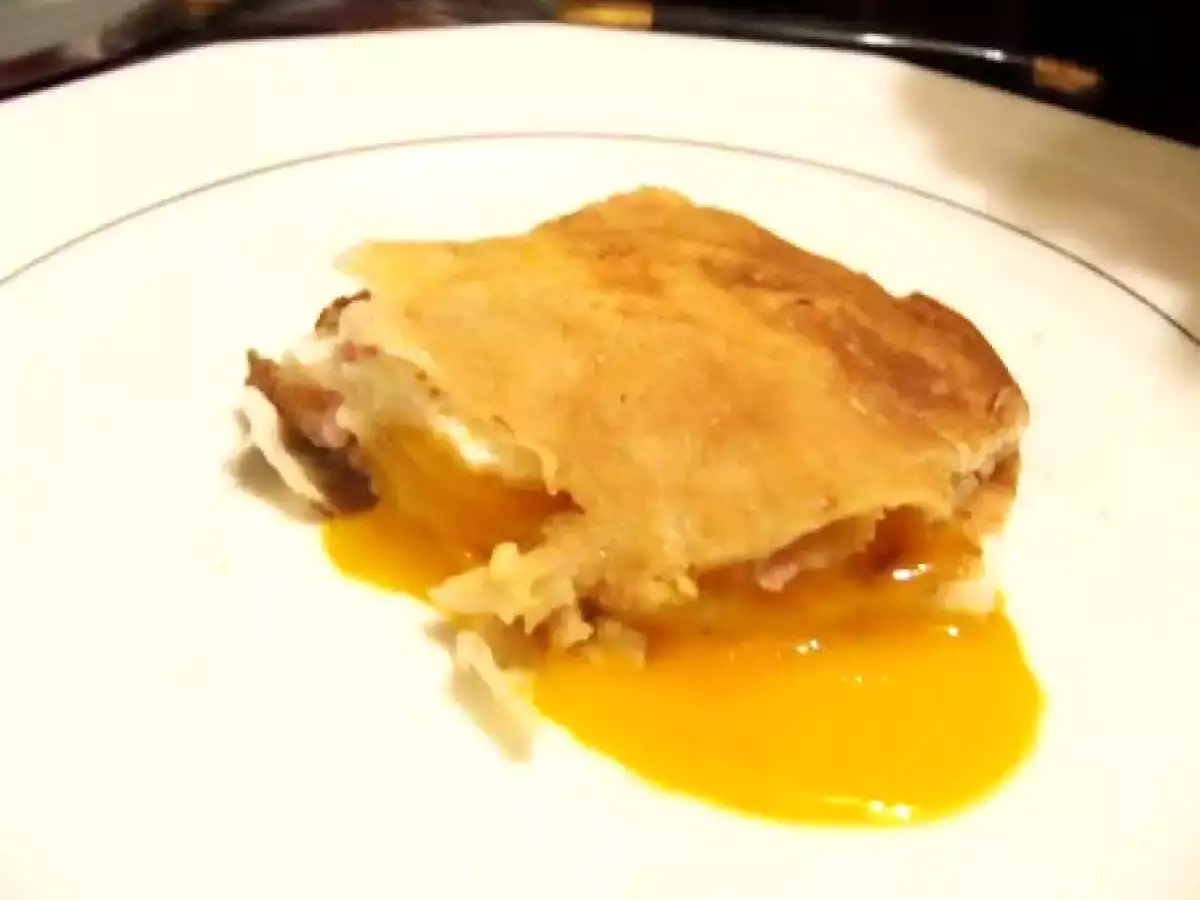 Crèpes incrustées de lardons, champignons et gruyères fourrées