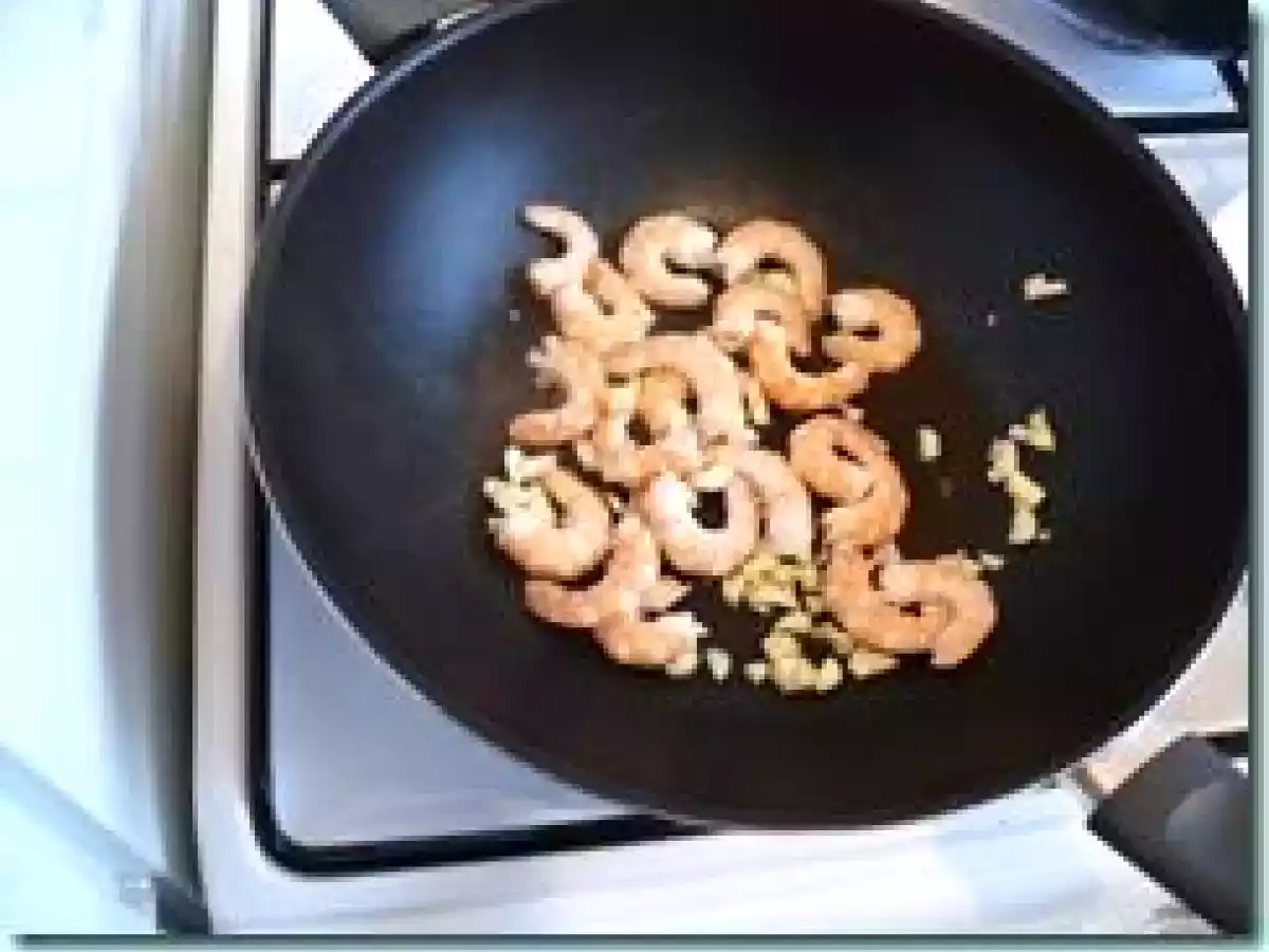 Crevettes à l'asiatique, carottes et nouilles chinoises - photo 2