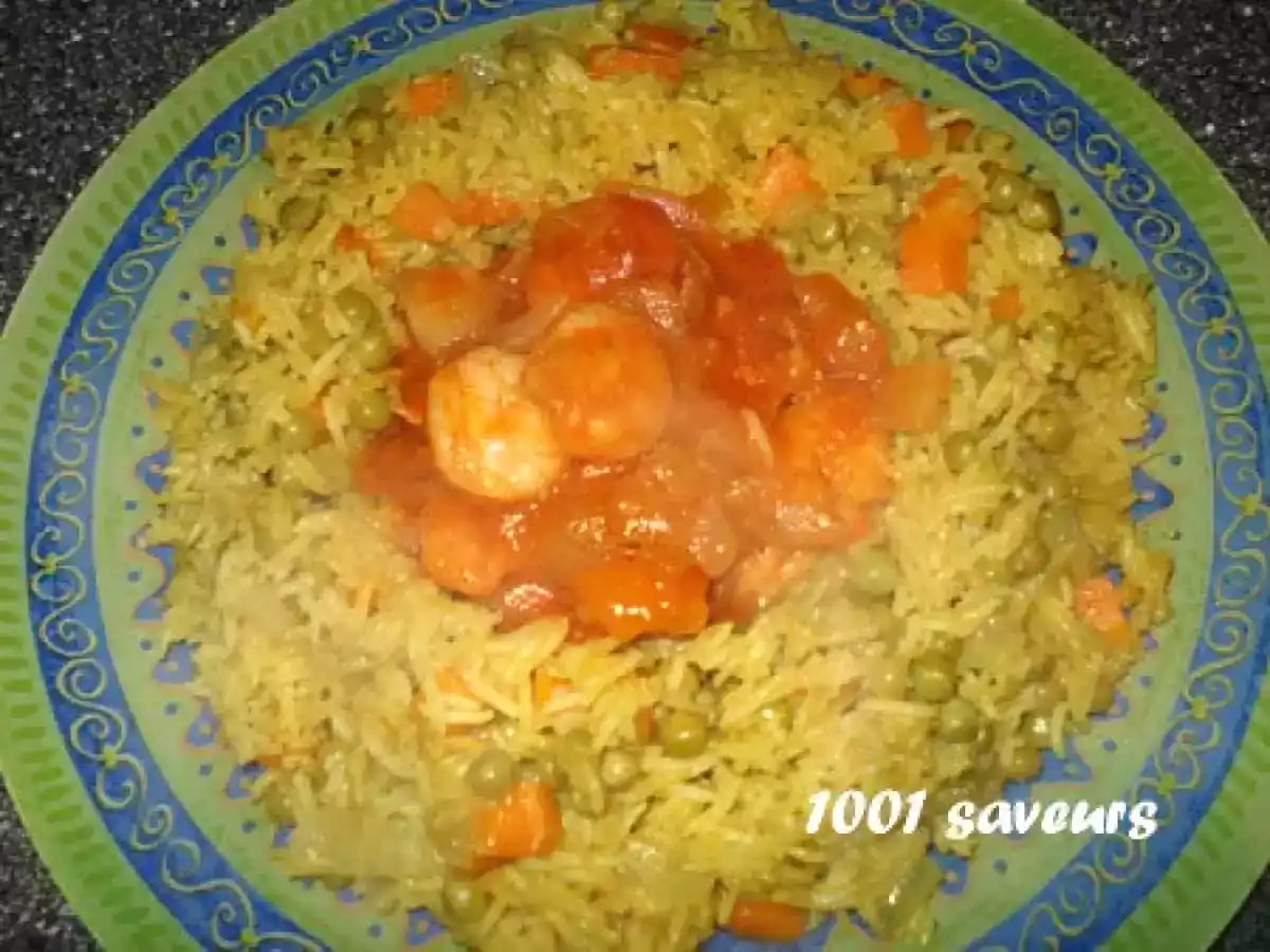 Crevettes en sauce tomate et riz aux légumes