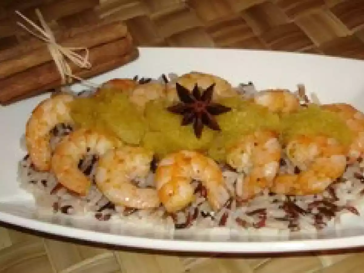Crevettes flambées au rhum et sa sauce épicée à l'ananas