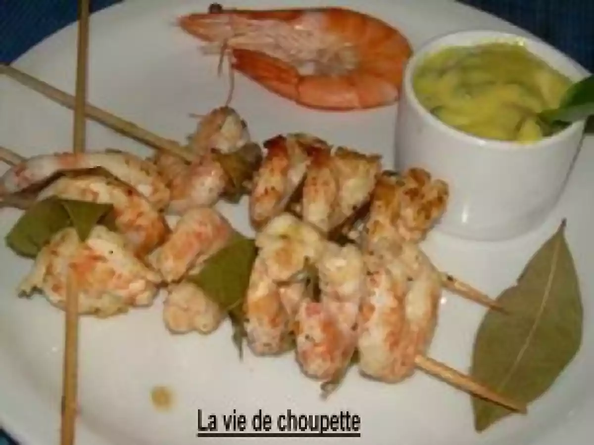 CREVETTES MARINEES ET SAUCE AU BASILIC