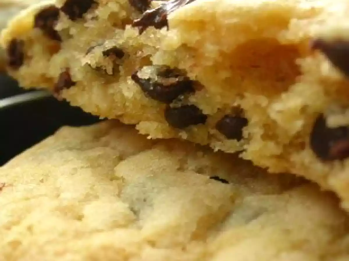 Crispy Cookies: pépites de chocolat noir et noix ou pépites de chocolat blanc et pralin