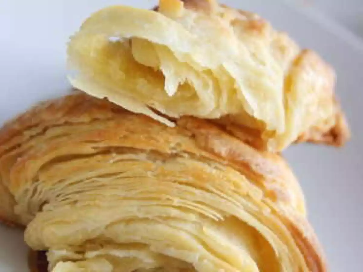 Croissant feuilleté maison