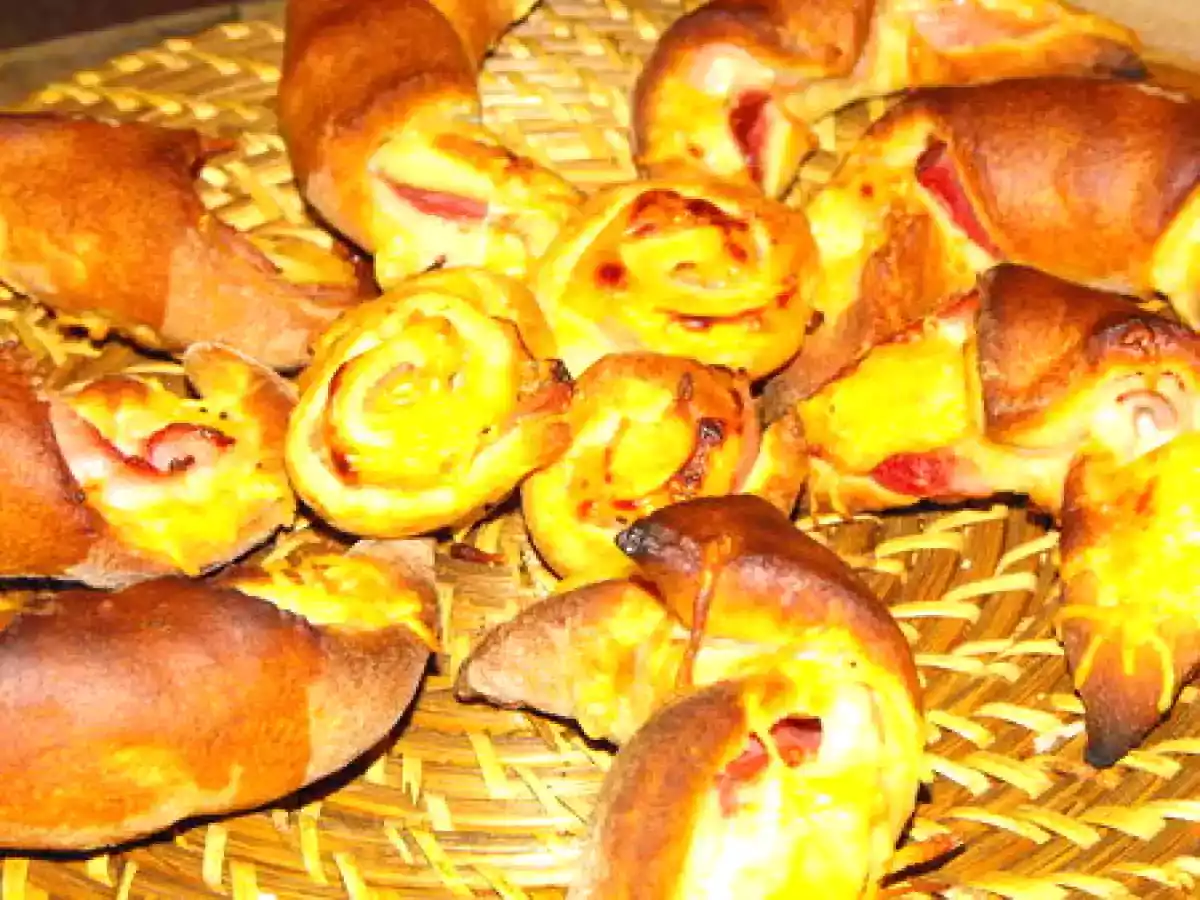Croissants au fromage blanc et jambon blanc et petits roulés jambon/fromage - photo 2