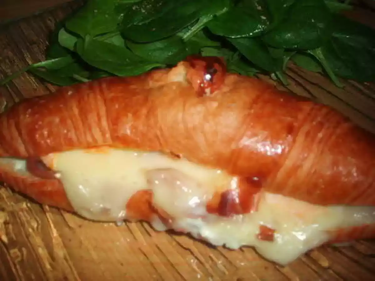 Croissants au reblochon et jambon cru