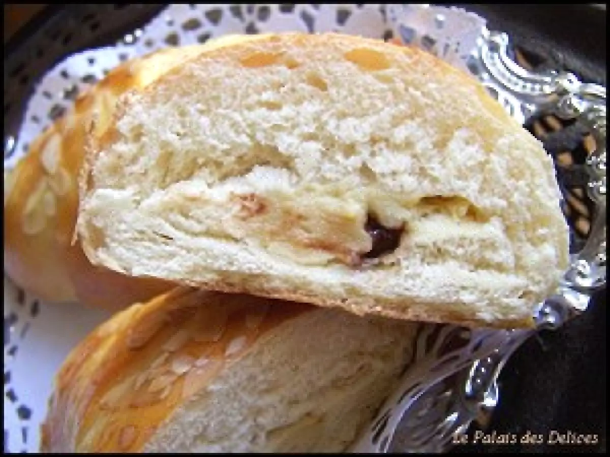 Croissants briochés fourrés à la crème pâtissière et au Nutella - photo 4