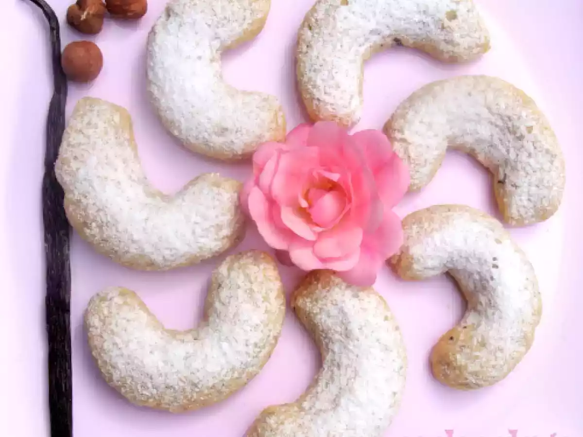 Croissants de lune aux noisettes et à la vanille