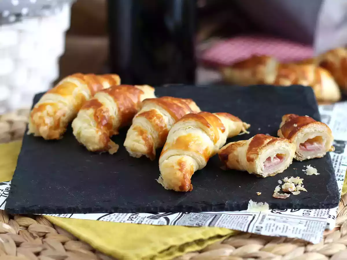 Croissants feuilletés à la béchamel, au jambon et au fromage - photo 5