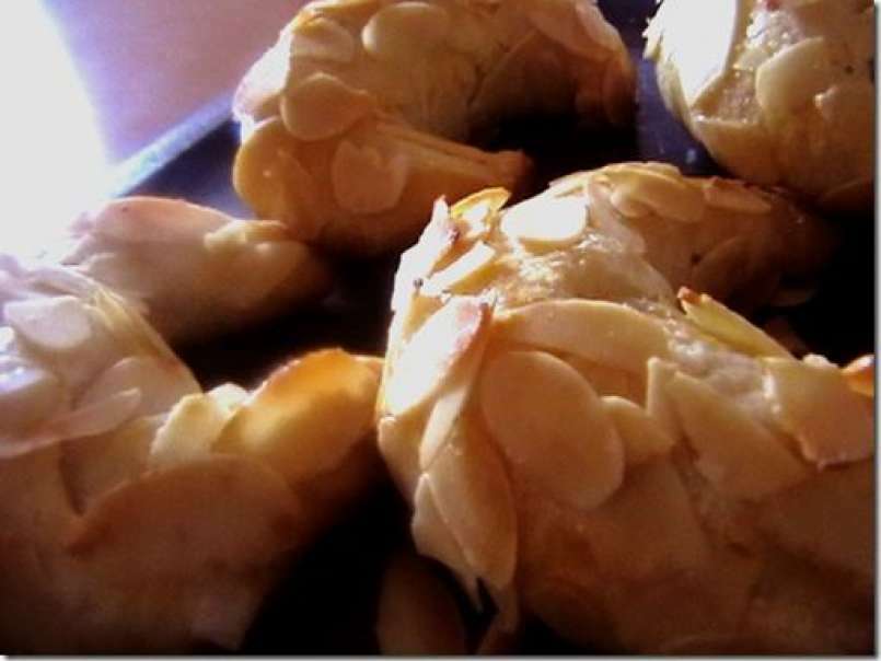 Croissants fourrés aux amandes( tcherekh) - photo 2