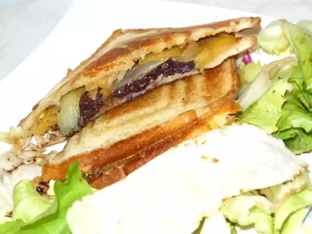 Croque-monsieur boudin-pomme-oignon-camembert