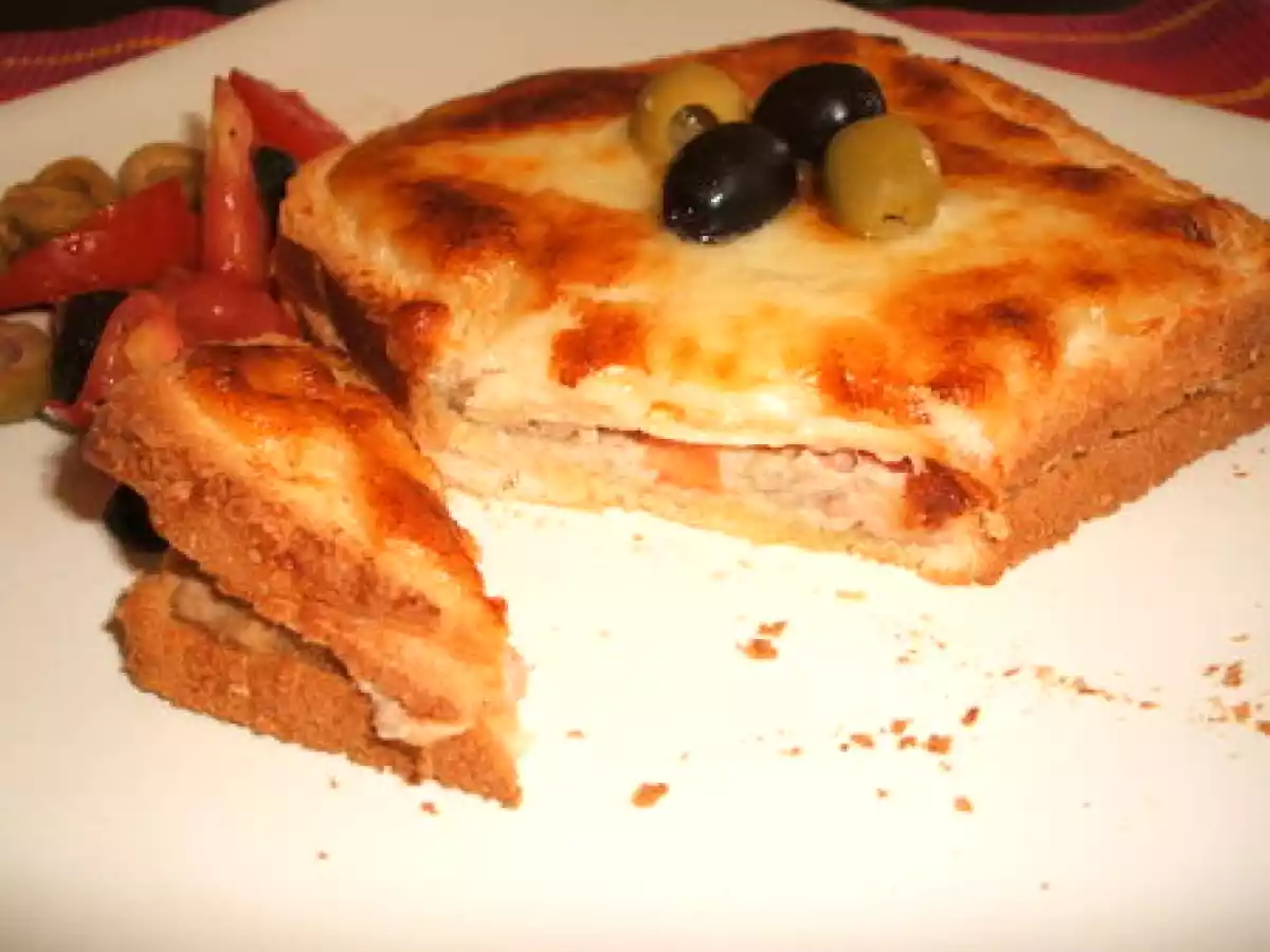 Croque-monsieur chèvre & thon à la tapenade