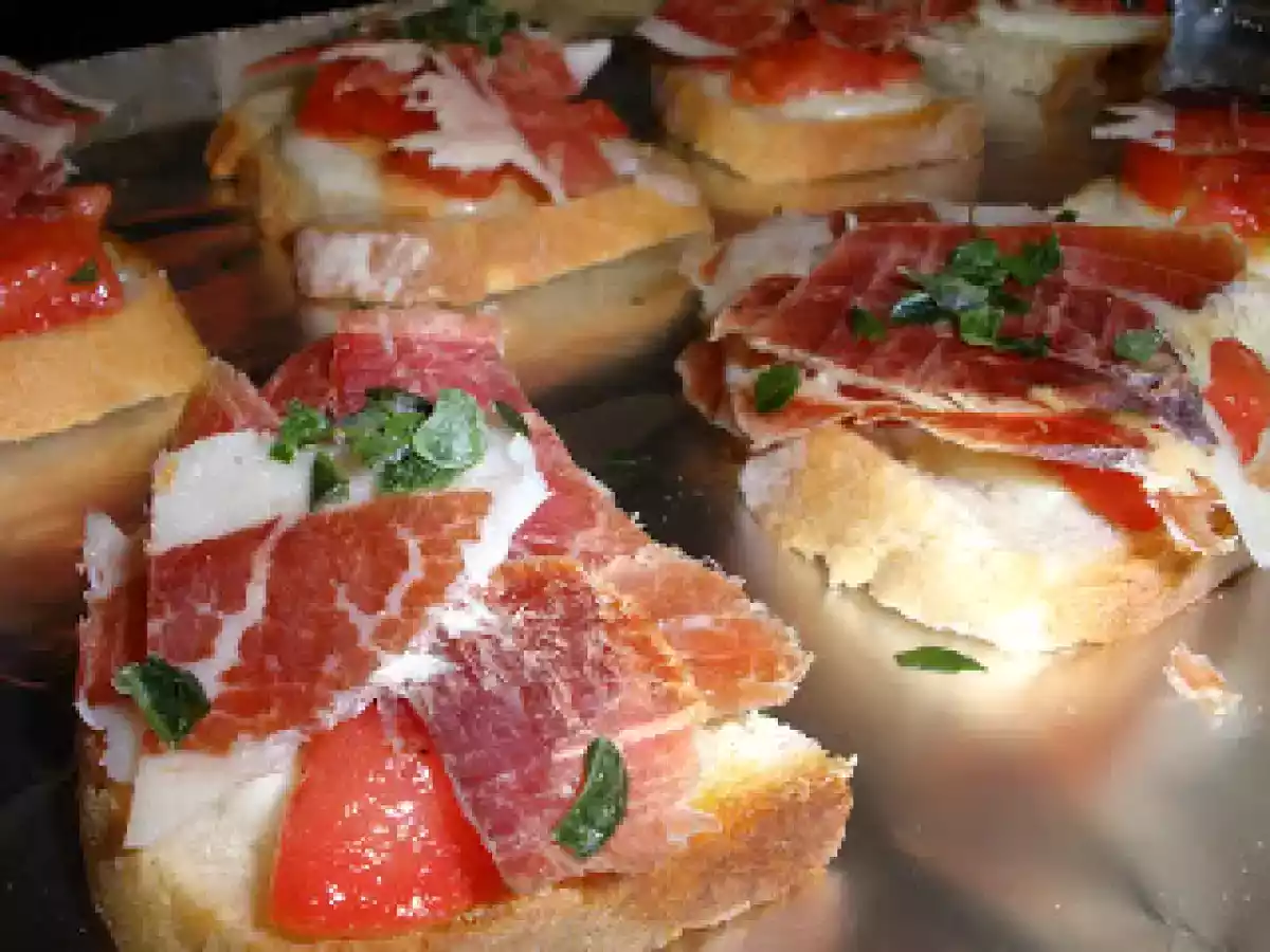 Crostinis au jambon cru